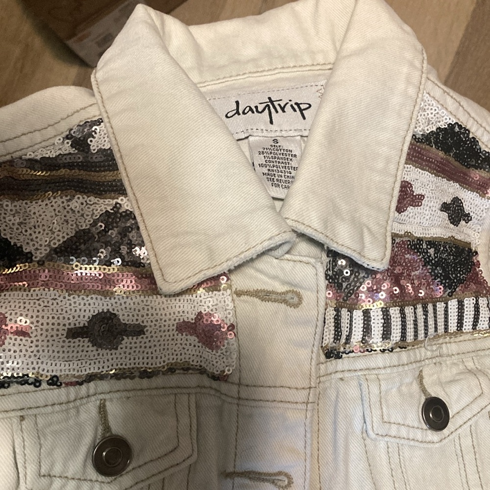 Vest - Picture 3 of 3